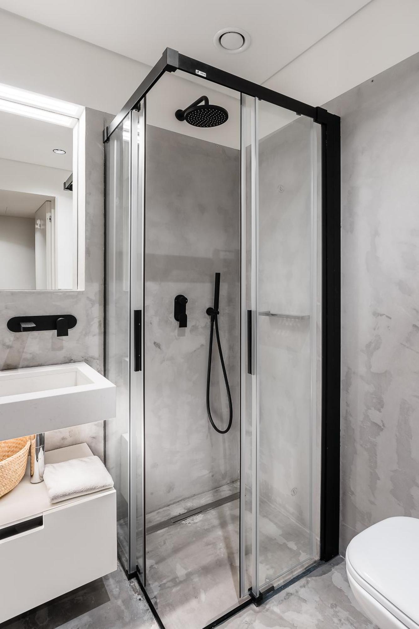 Elegant Duplex In Downtown *